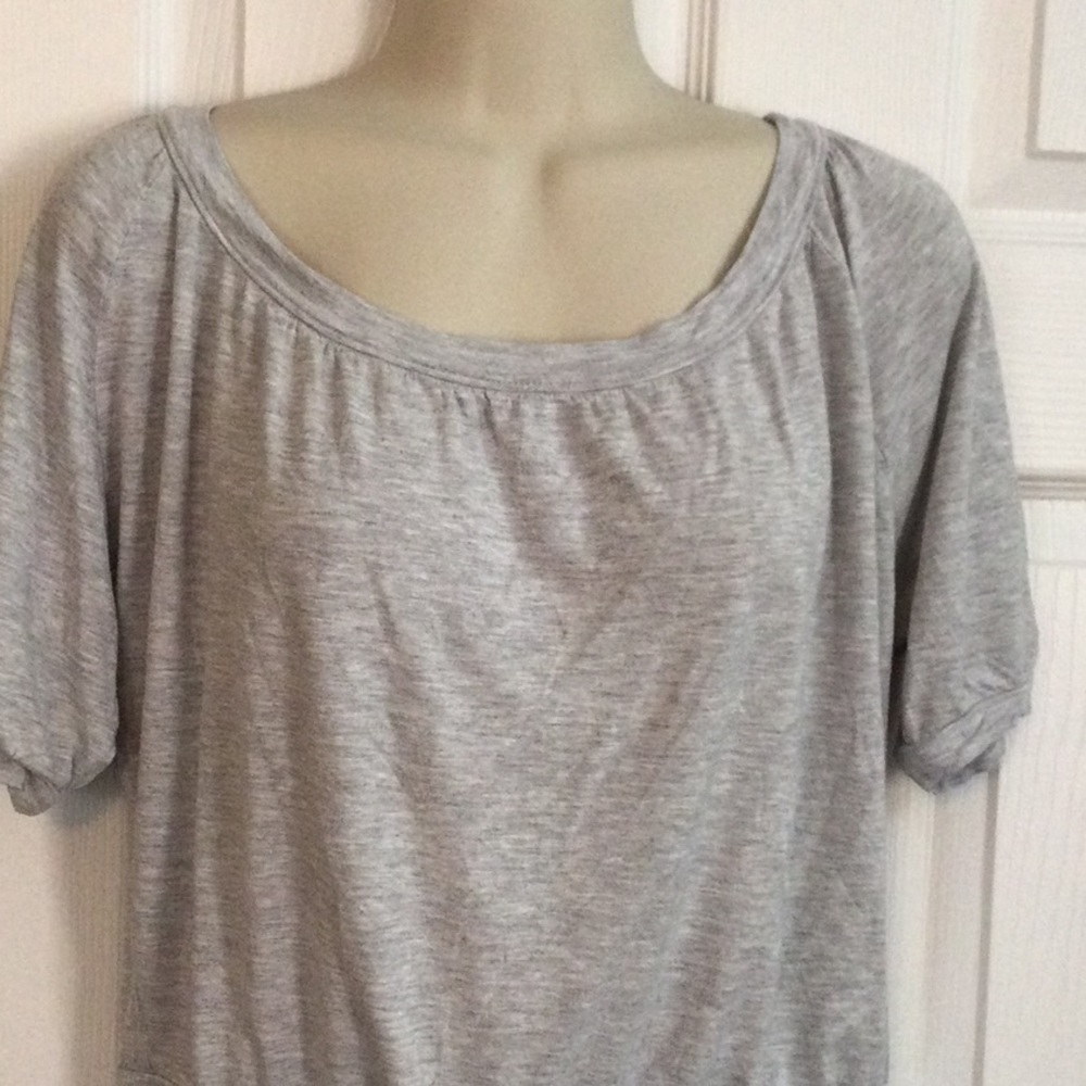 Express Crop Top - Picture 2 of 5